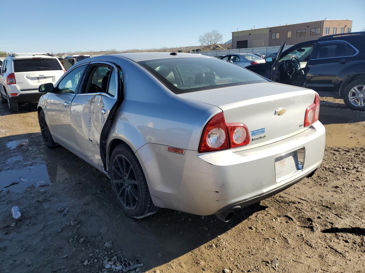 2009 Chevrolet Malibu - Image 2