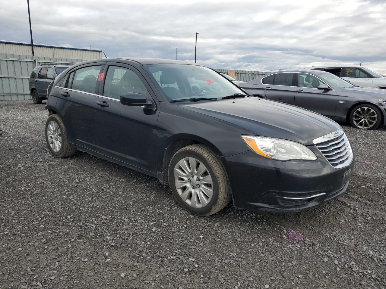 2013 Chrysler 200 - Image 4