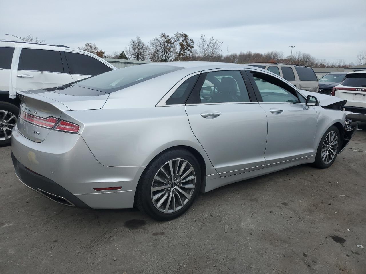 2019 Lincoln MKZ - Image 3
