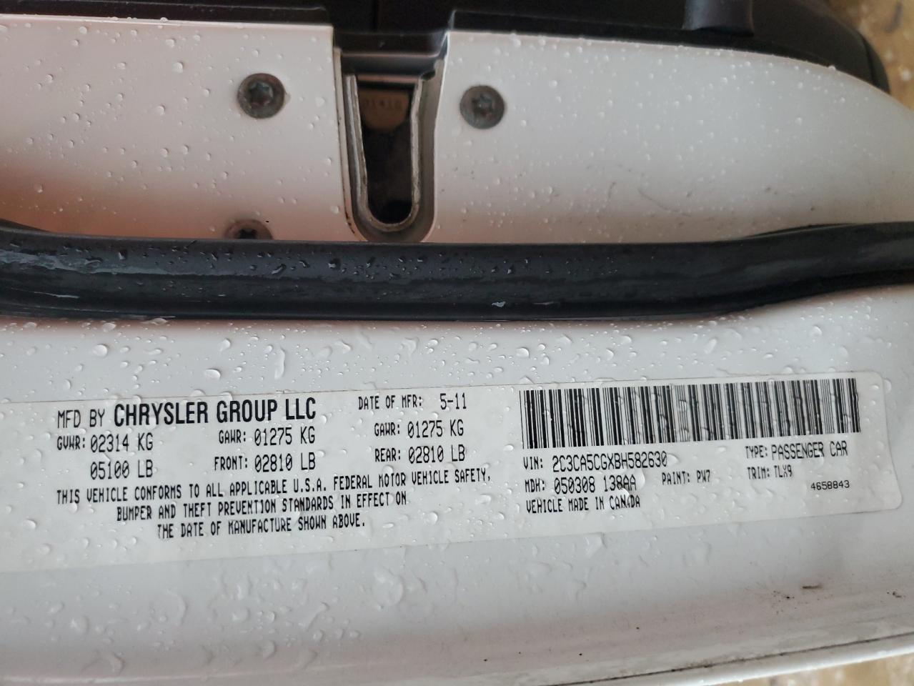 2011 Chrysler 300 - Image 12