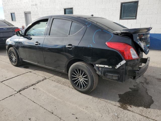 Sedans NISSAN VERSA 2016 Czarny