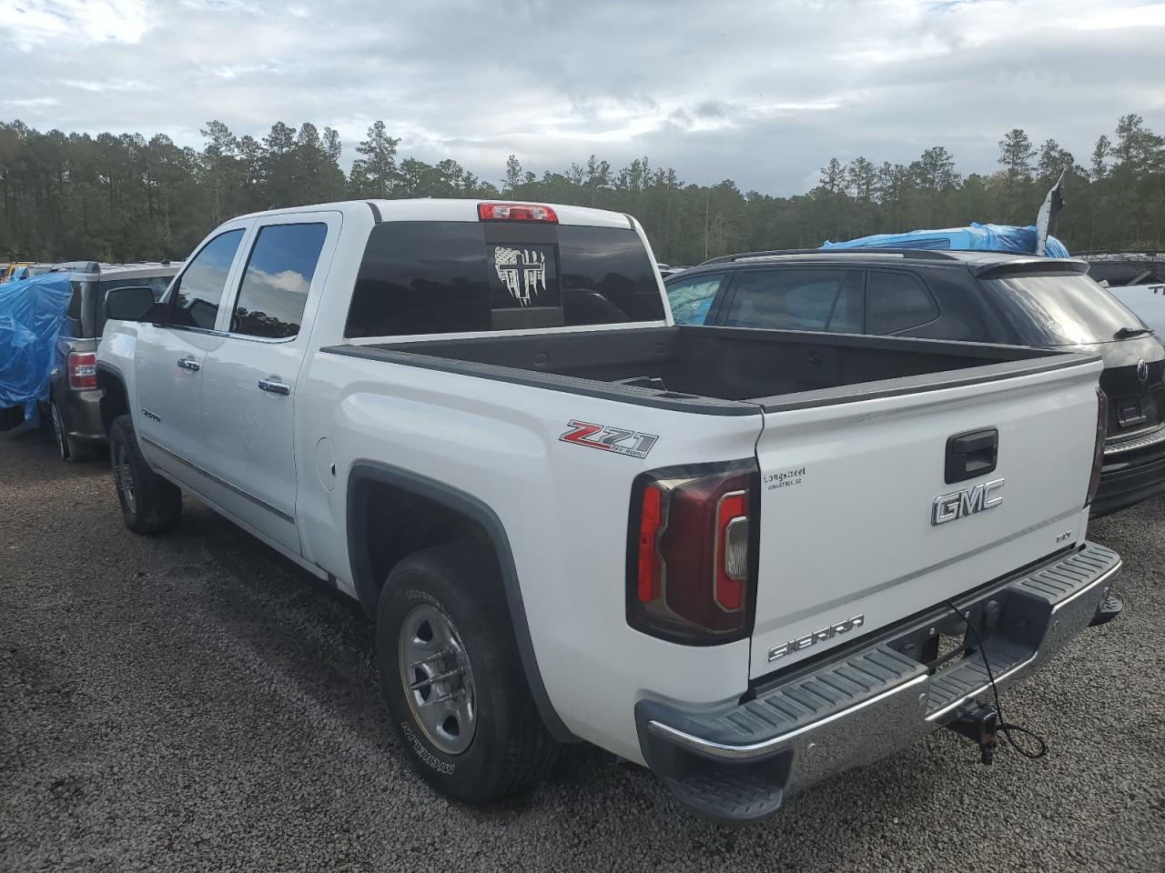 2016 GMC Sierra - Image 2