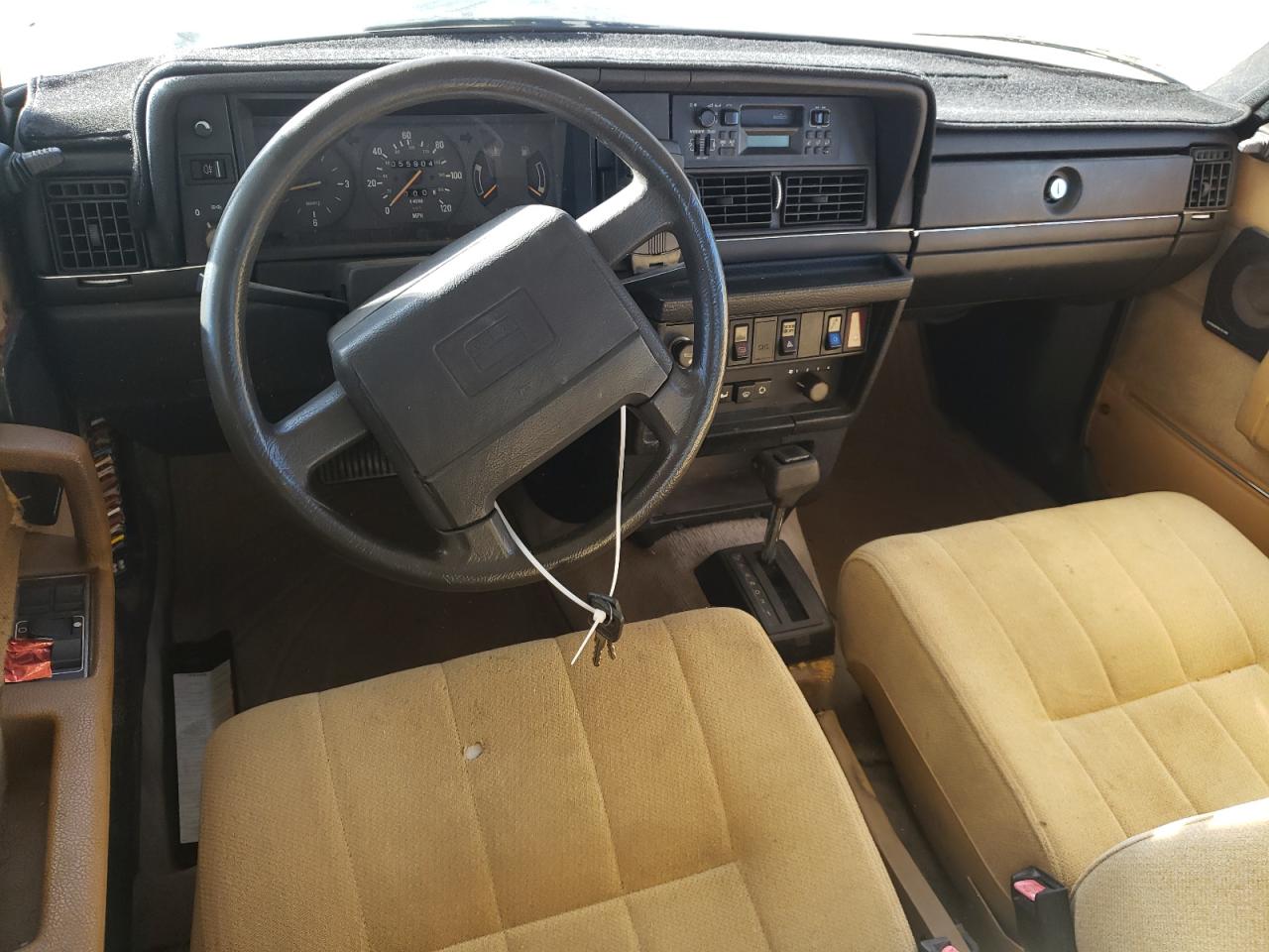 1992 Volvo 240 Base VIN: YV1AS8802N1472455 Lot: 81960484