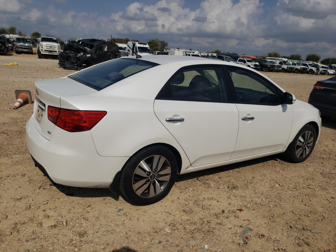 2013 Kia Forte - Image 3