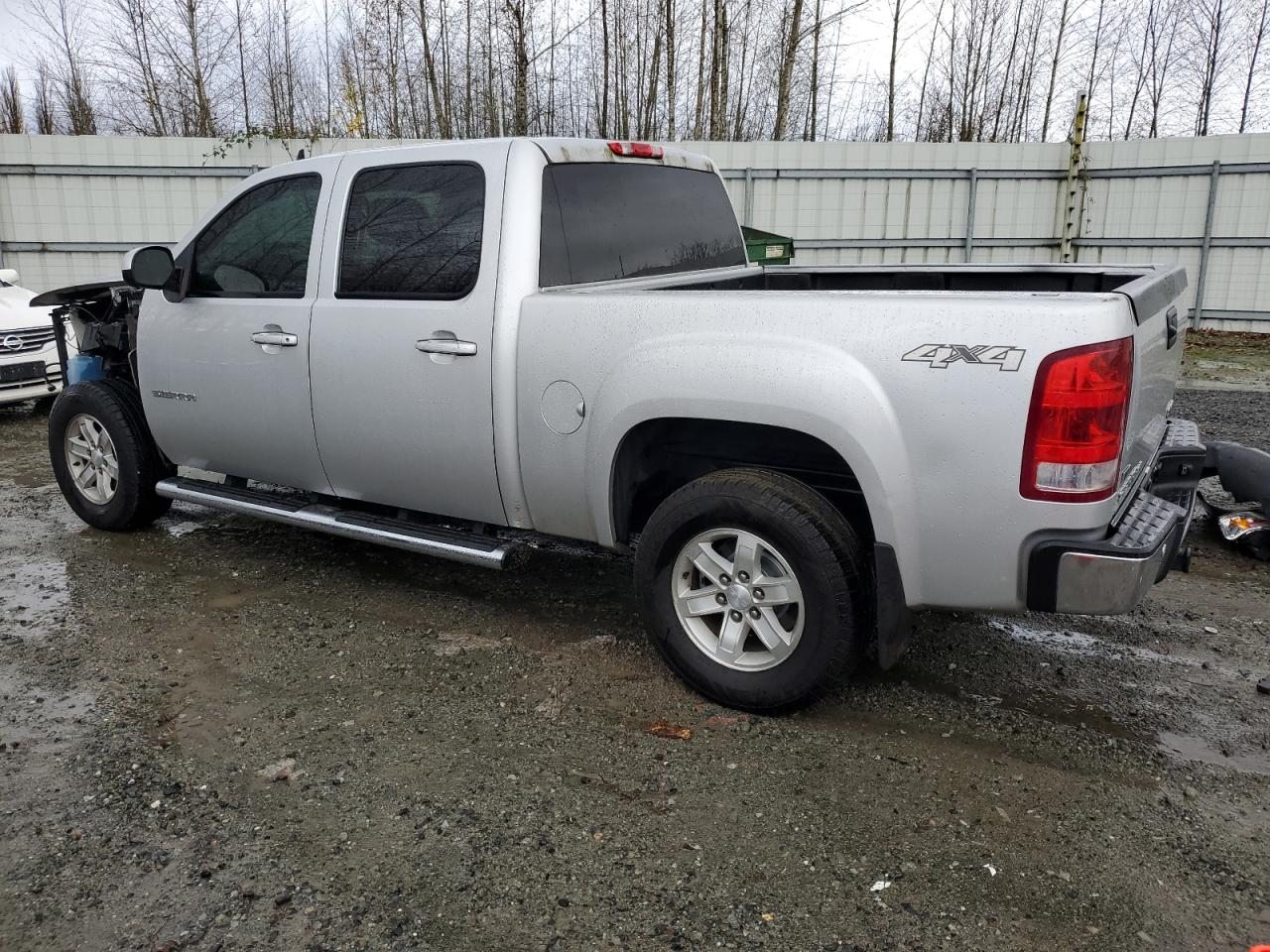 2012 GMC Sierra - Image 2