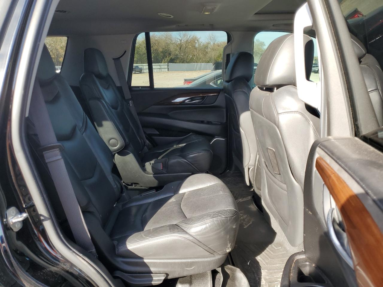 2018 Cadillac Escalade - Image 11