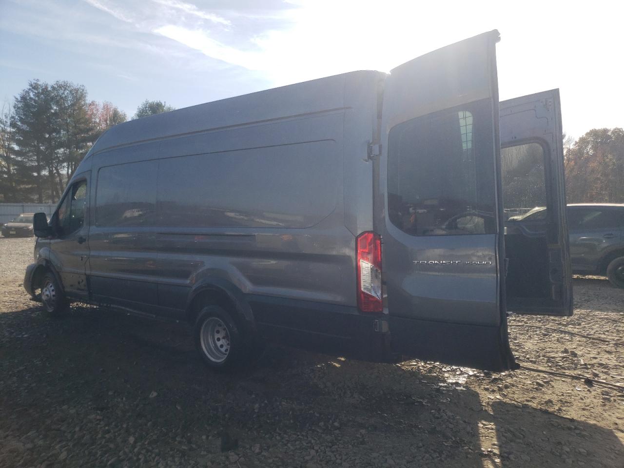 2022 Ford Transit - Image 2