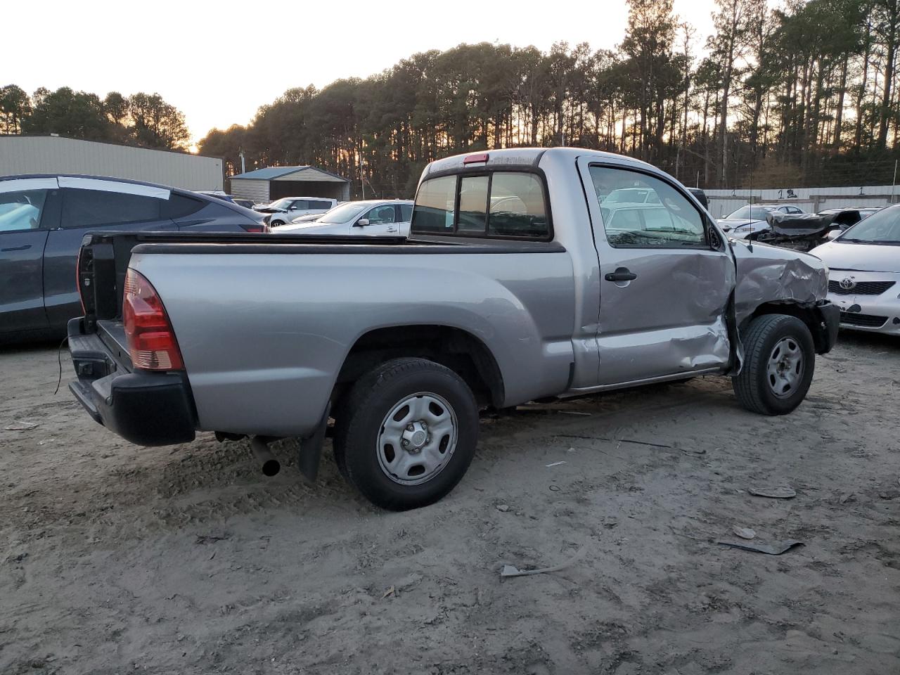 2014 Toyota Tacoma - Image 3