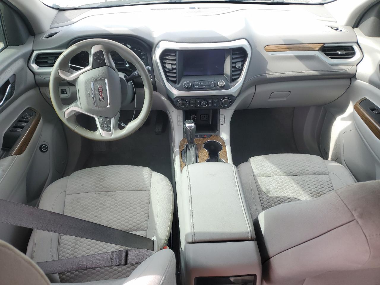 2017 GMC Acadia - Image 8