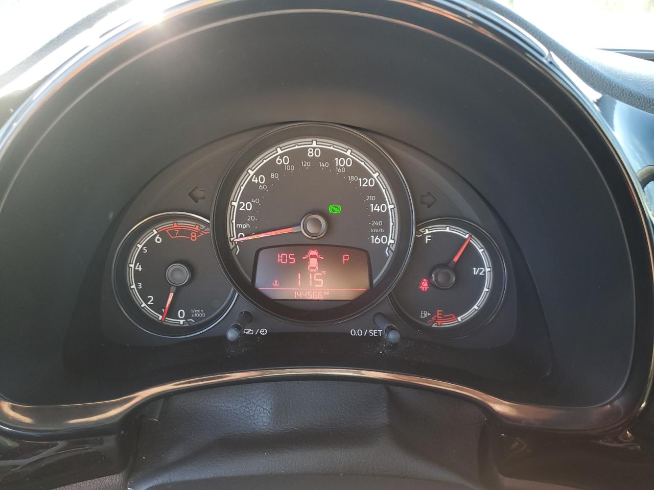 2017 Volkswagen Beetle - Image 9