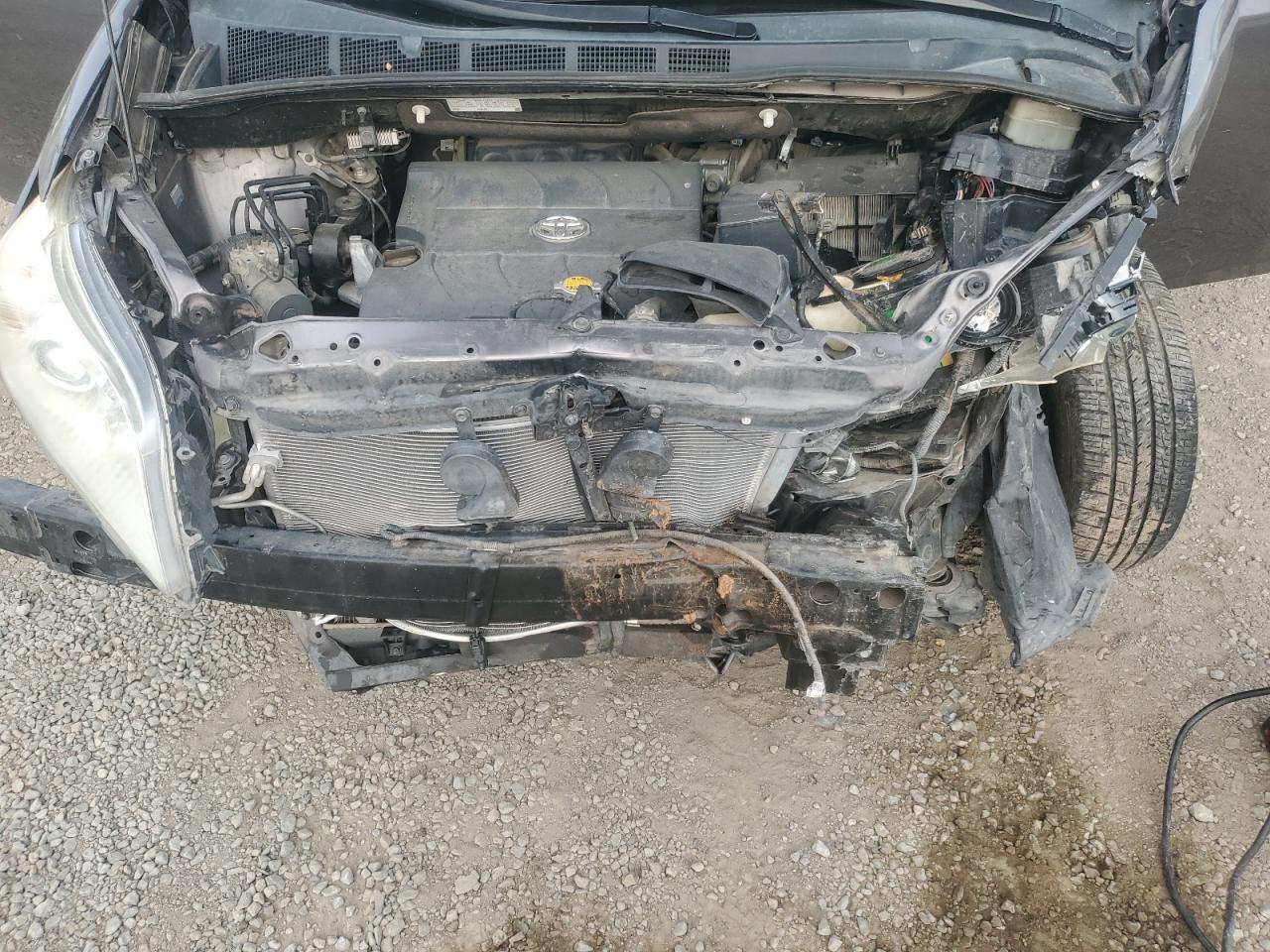 2015 Toyota Sienna - Image 12