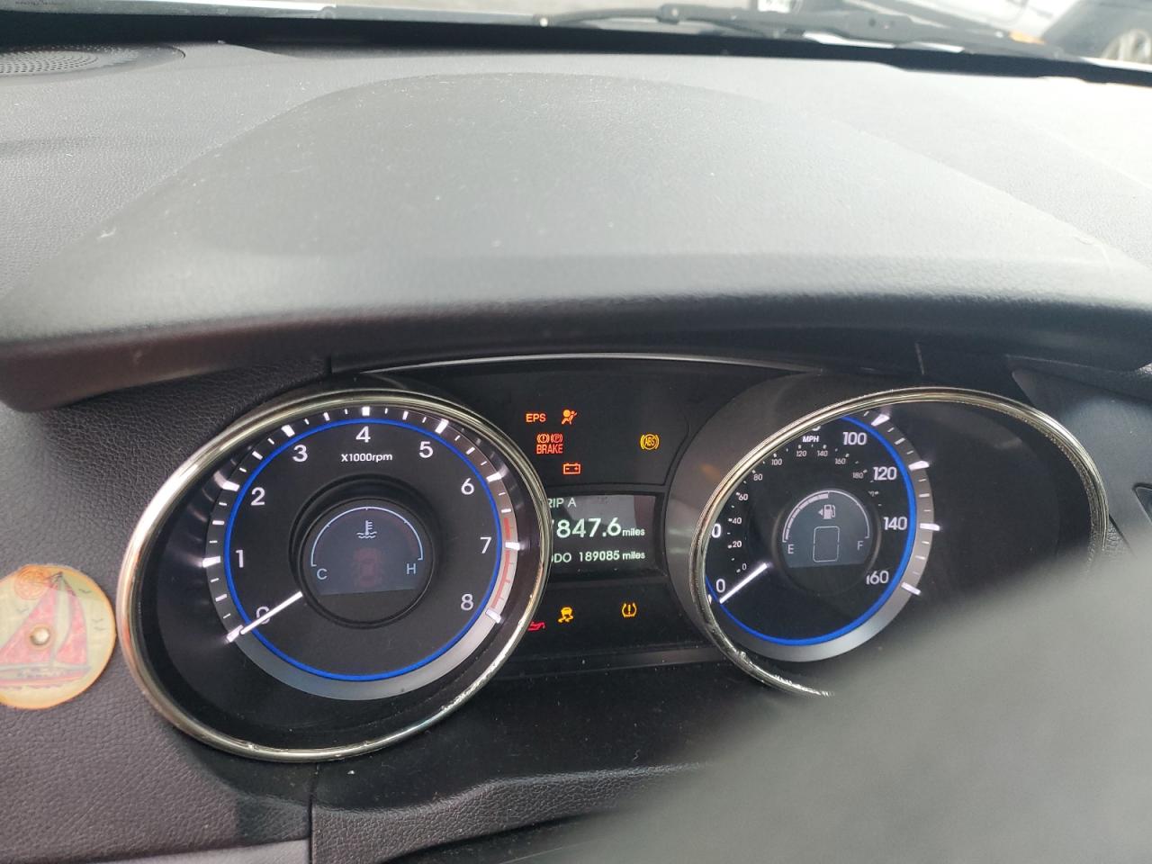 2011 Hyundai Sonata - Image 9