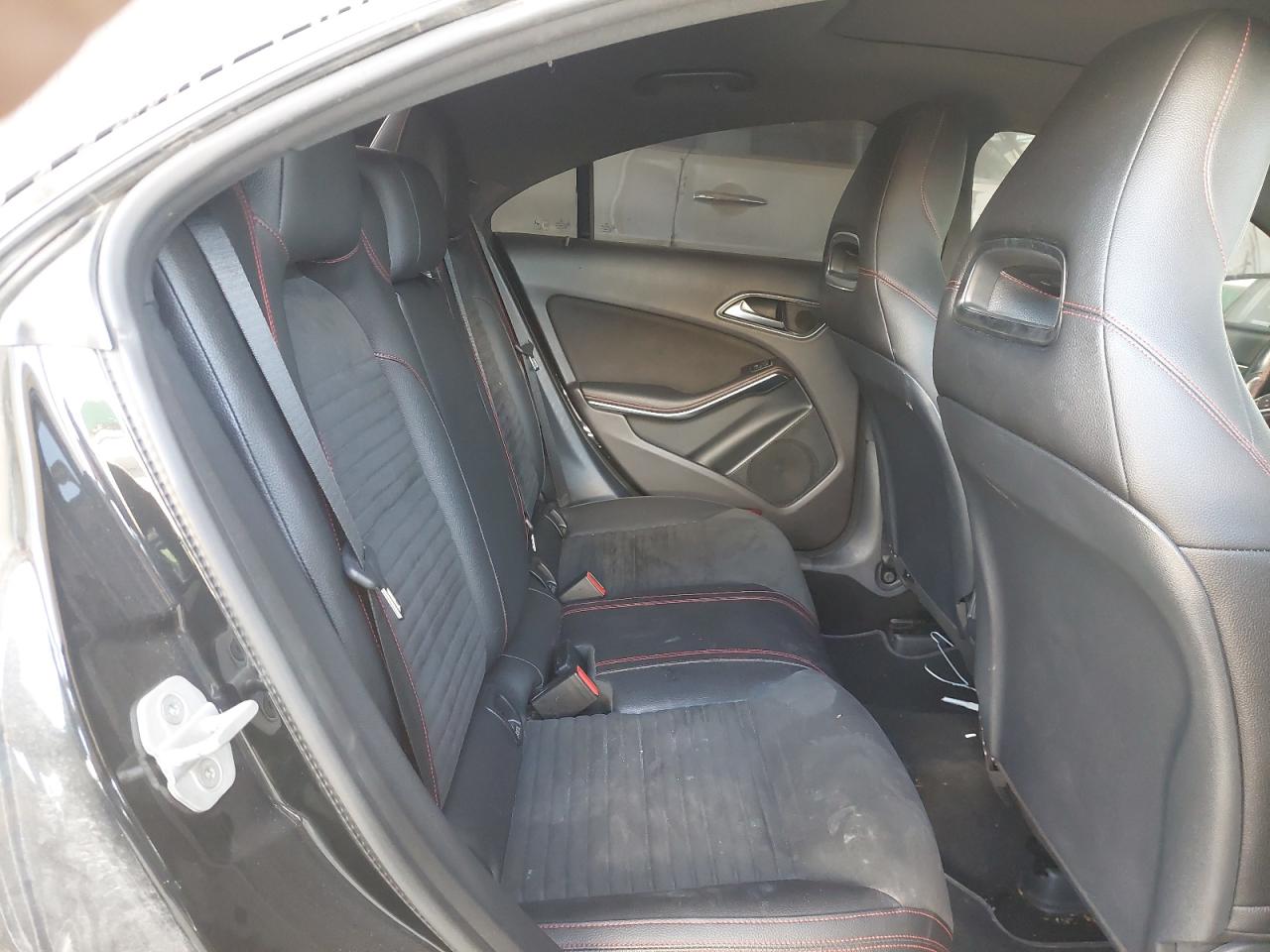 WDDSJ4GB3JN550596 - 2018 Mercedes Benz CLA 250 - #82067204