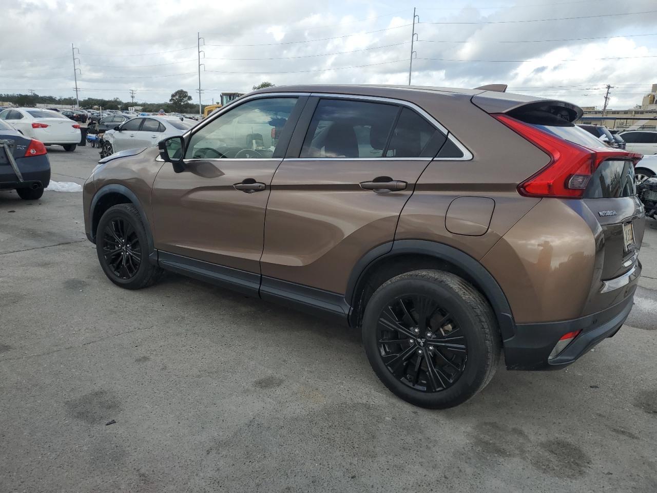 2019 Mitsubishi Eclipse - Image 2