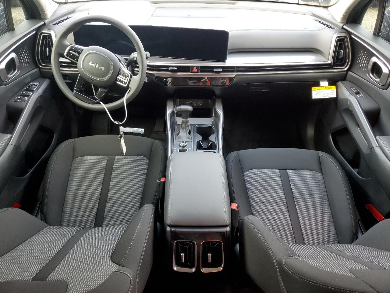 2024 Kia Sorento - Image 8