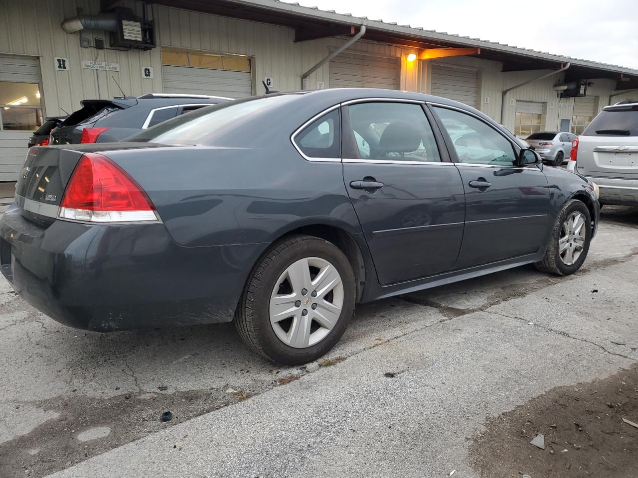 2011 Chevrolet Impala - Image 3