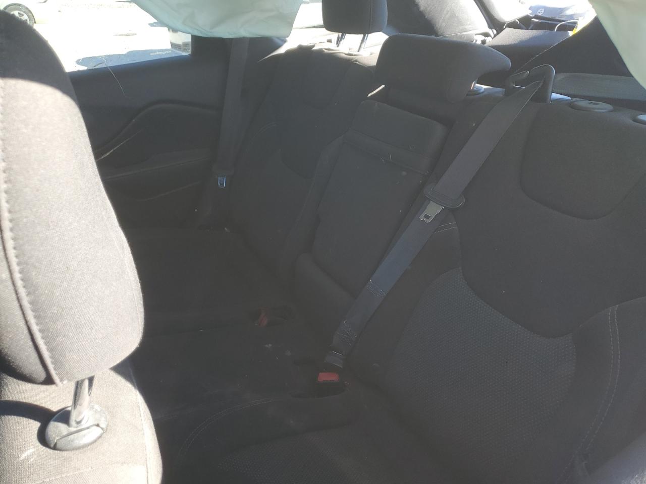 2019 Jeep Grand Cherokee - Image 11