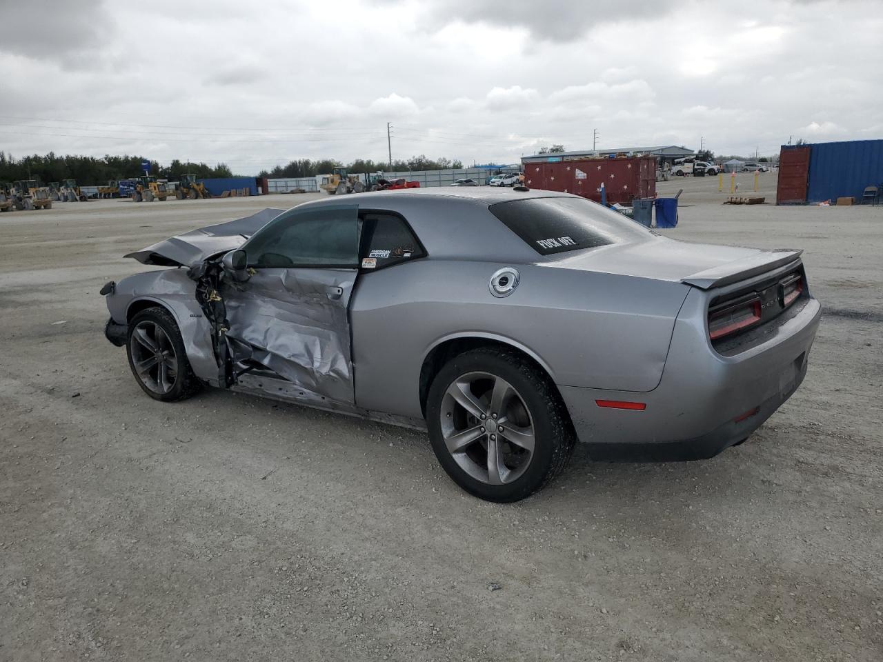 VIN 2C3CDZBT1GH176627 2016 DODGE CHALLENGER no.2