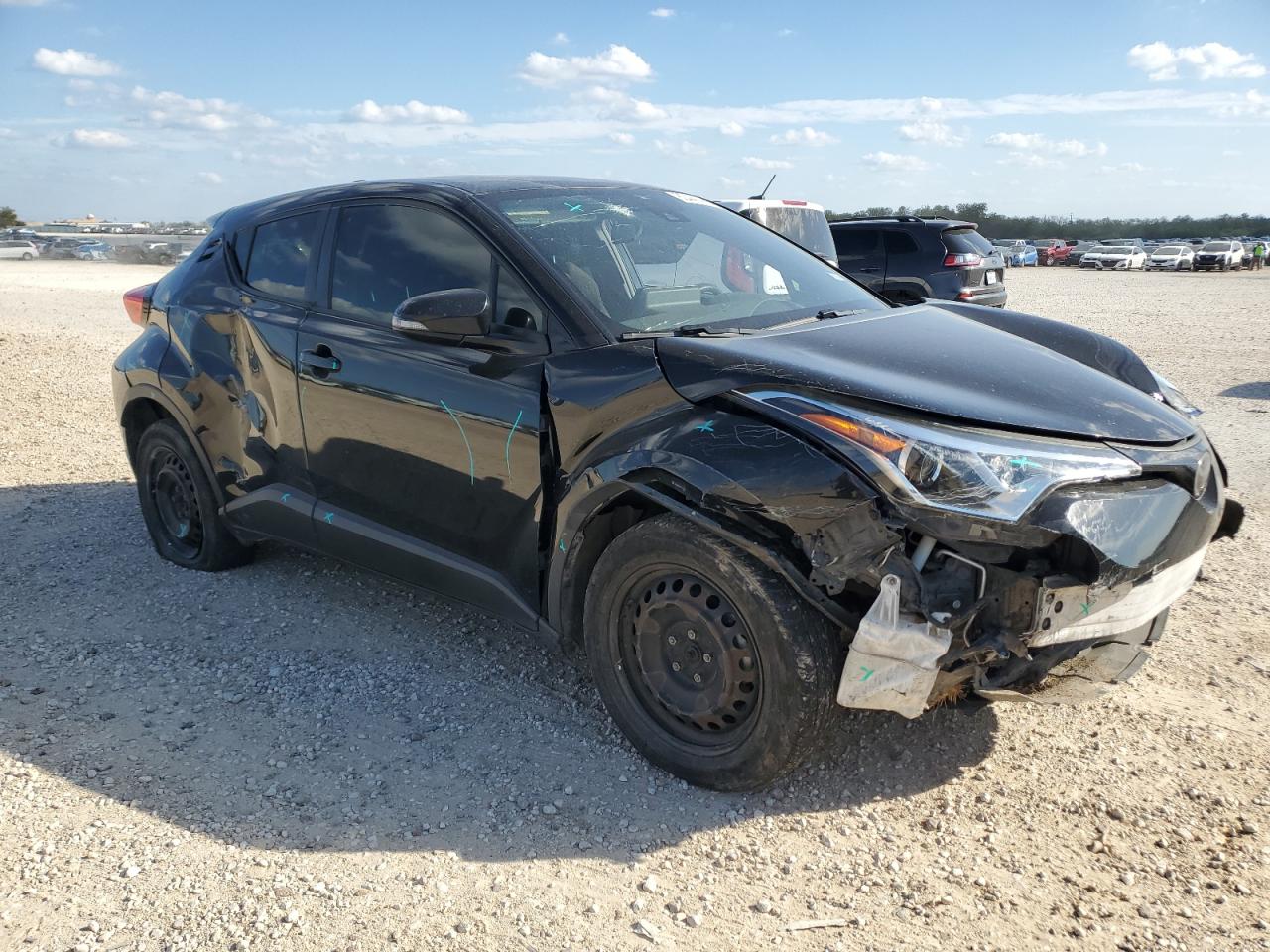 VIN JTNKHMBX6K1013105 2019 TOYOTA C-HR no.4