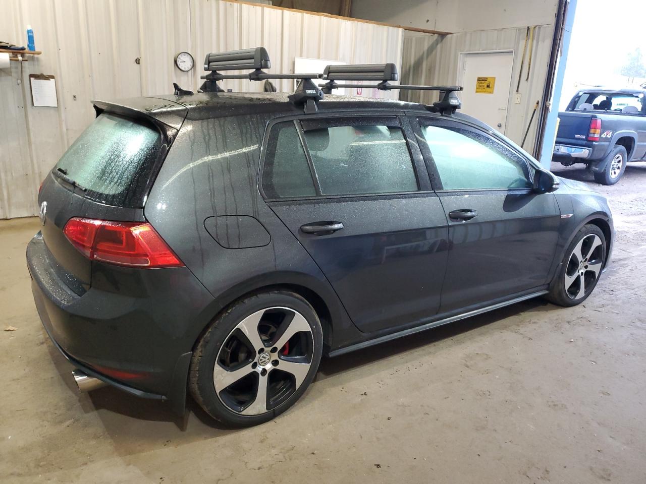 2017 Volkswagen GTI - Image 3