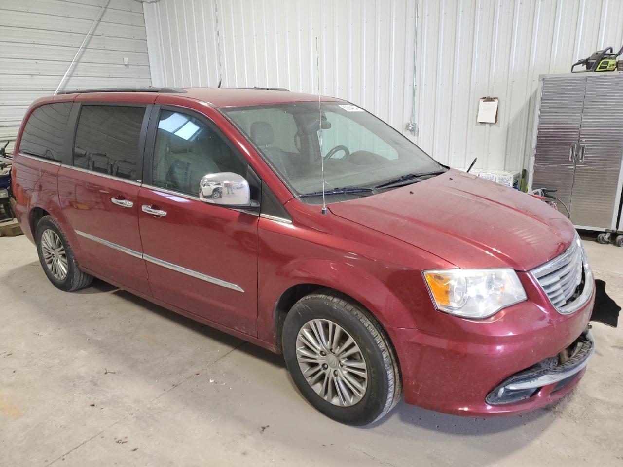 2014 Chrysler Town & Country - Image 4