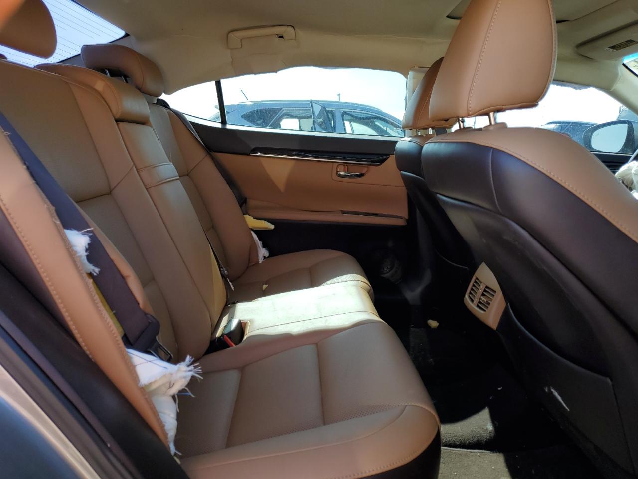2017 Lexus ES - Image 10