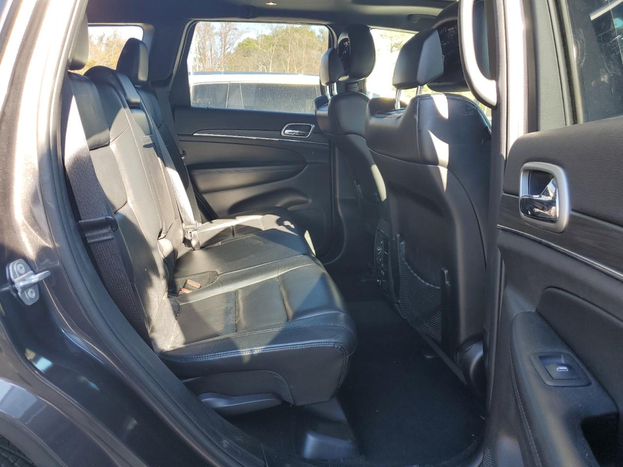 2019 Jeep Grand Cherokee - Image 11