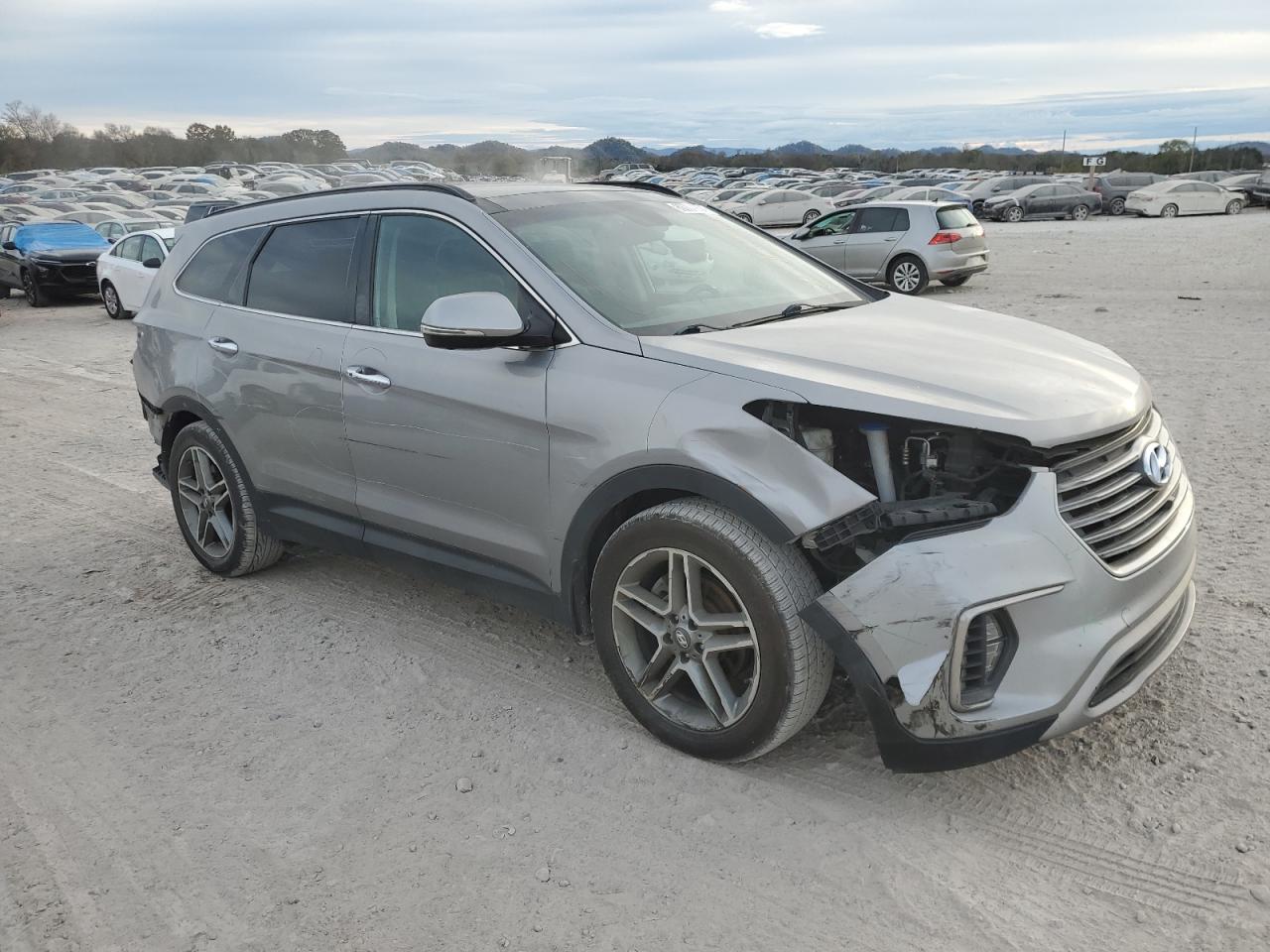 2017 Hyundai Santa Fe - Image 4