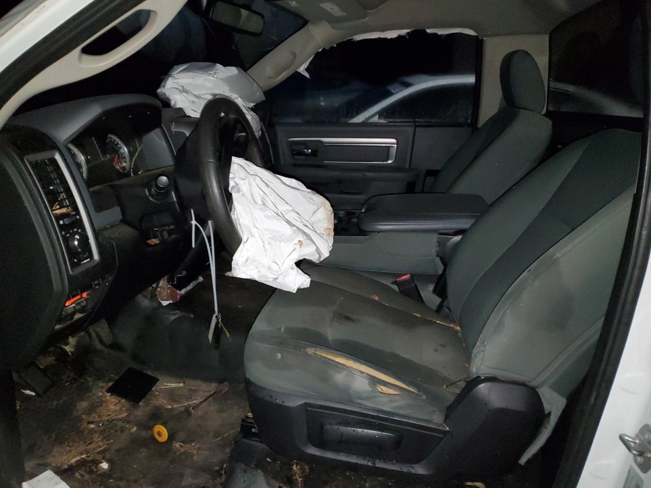 2016 RAM 1500 - Image 7