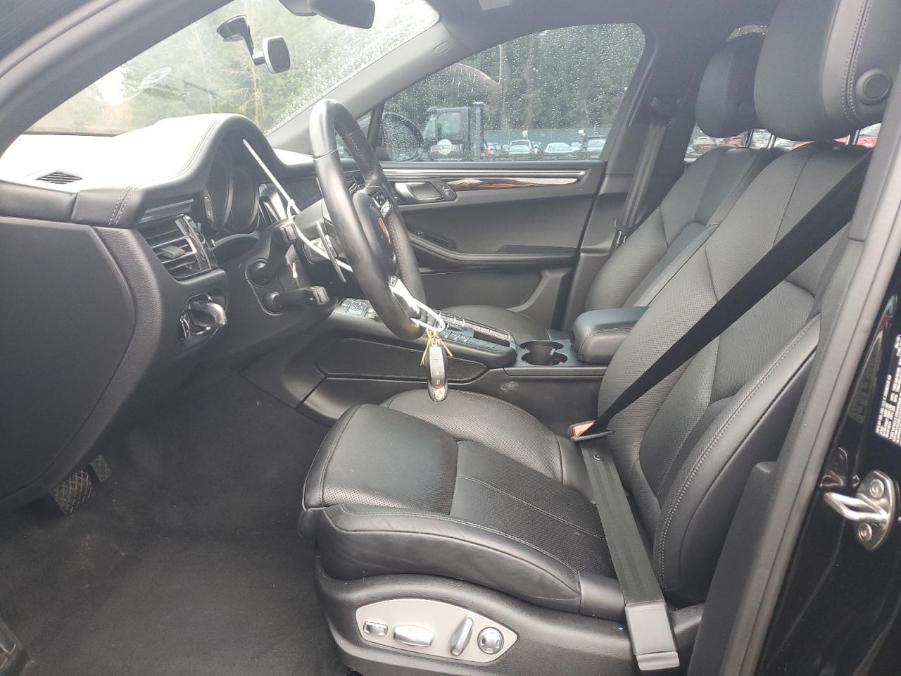 2020 Porsche Macan - Image 7