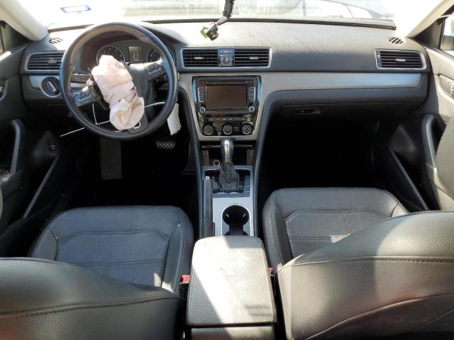 Sedans VOLKSWAGEN PASSAT 2014 Szary
