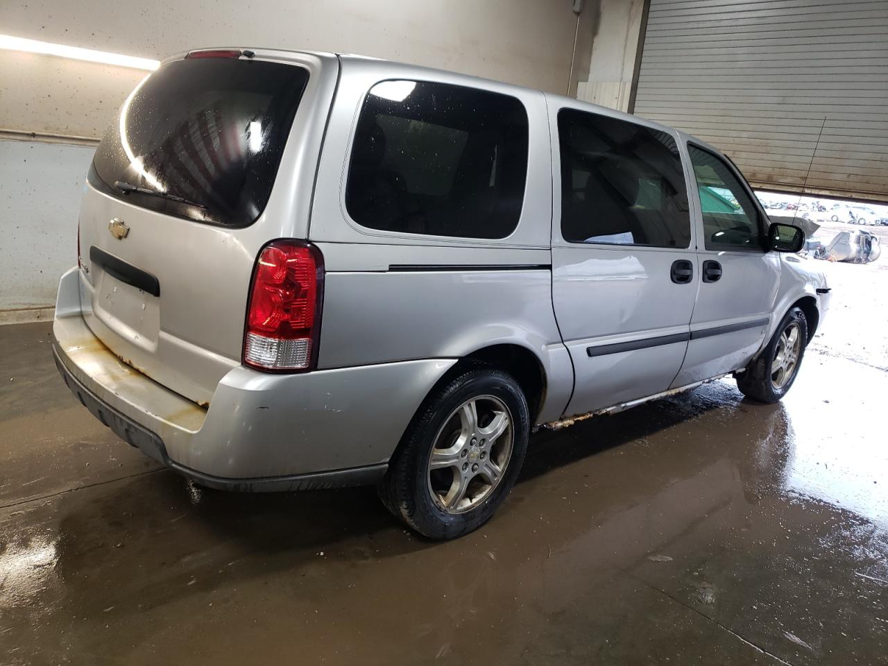 2008 Chevrolet Uplander - Image 3