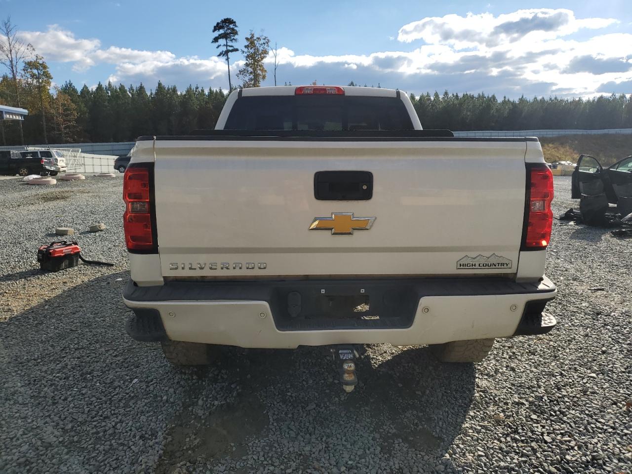 2015 Chevrolet Silverado - Image 6
