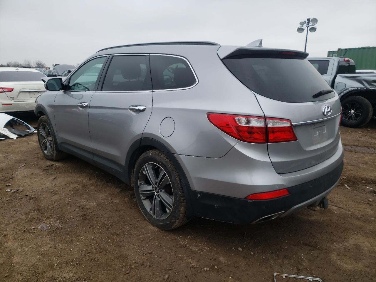 2016 Hyundai Santa Fe - Image 2