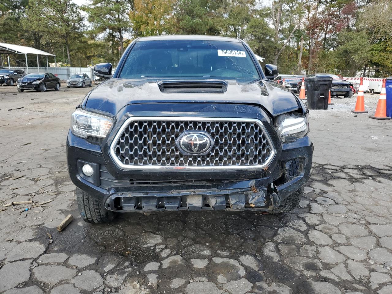 2018 Toyota Tacoma - Image 5