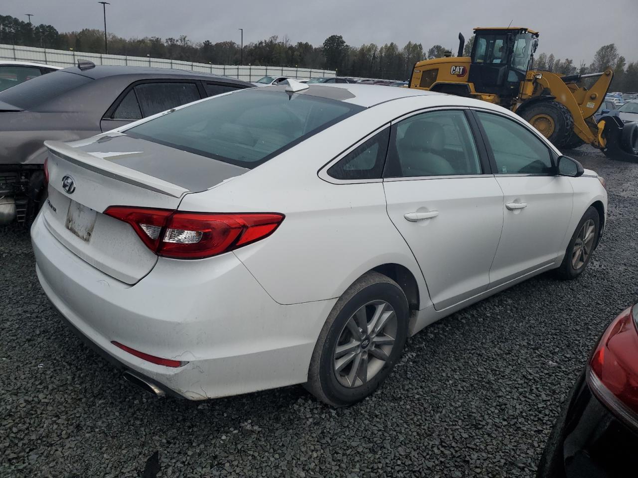 2015 Hyundai Sonata - Image 3