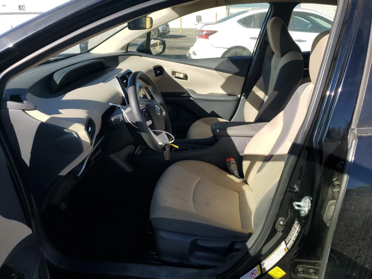 2017 Toyota Prius - Image 7