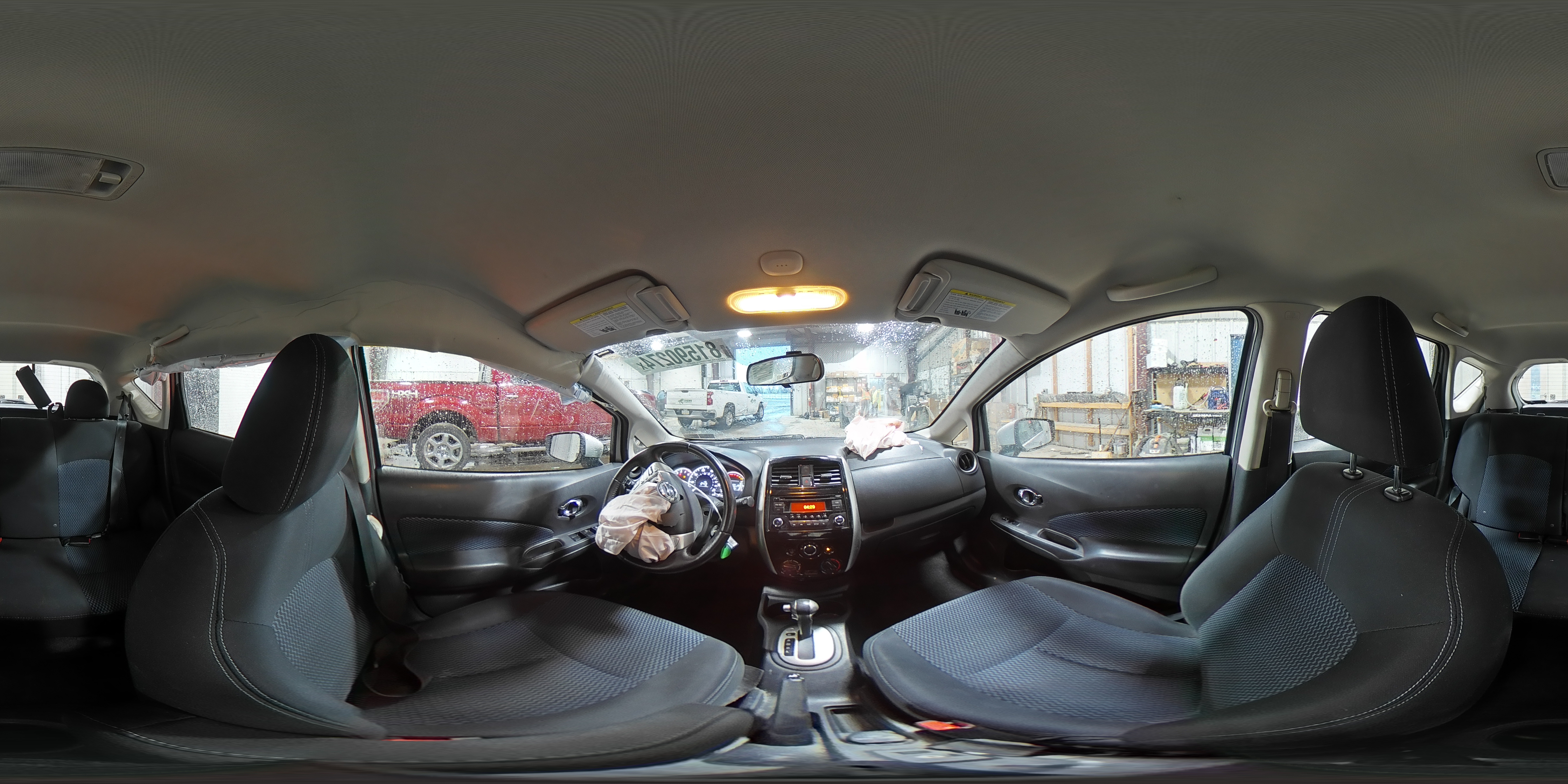 2015 Nissan Versa - Image 13