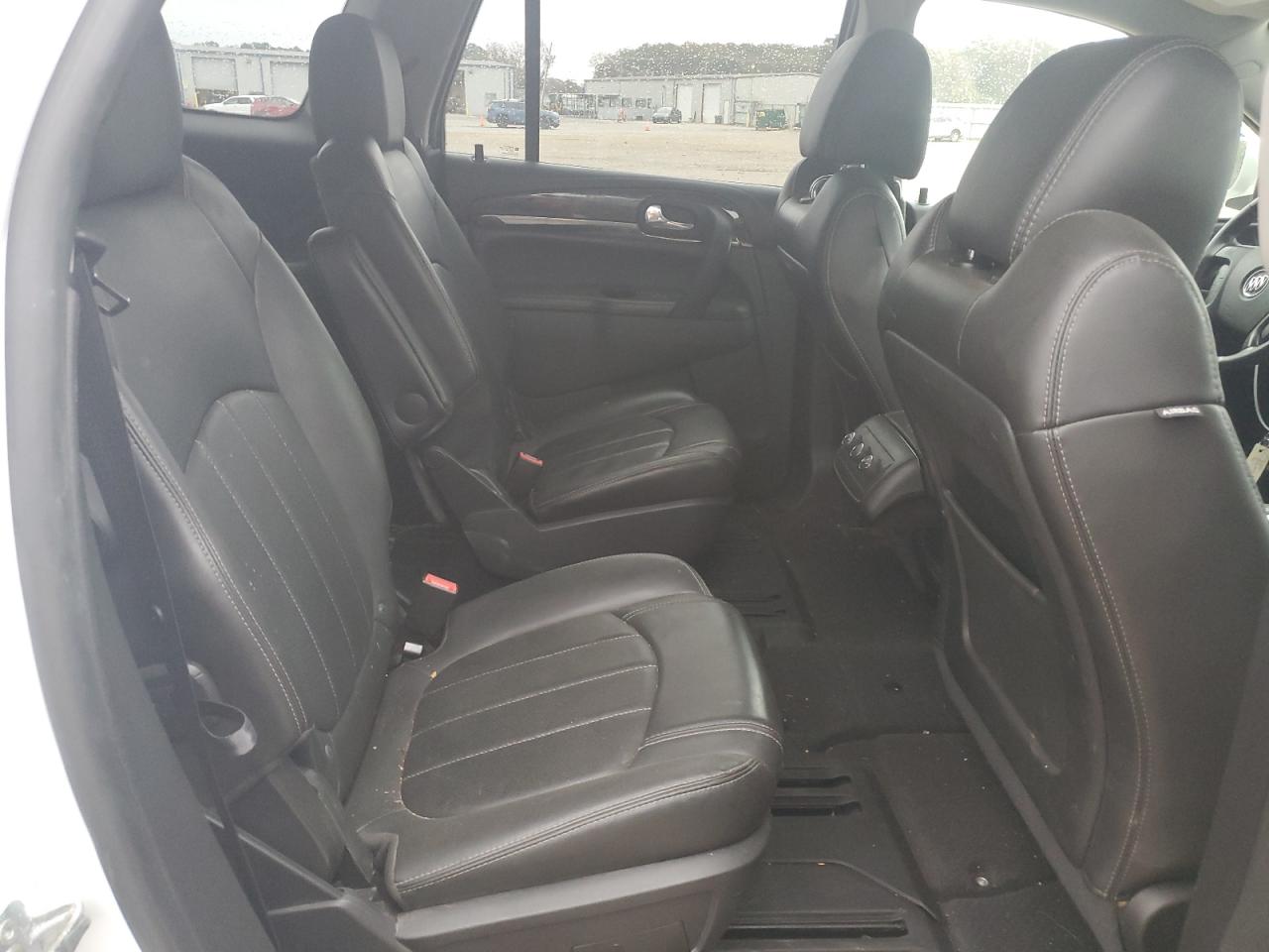 2016 Buick Enclave - Image 11