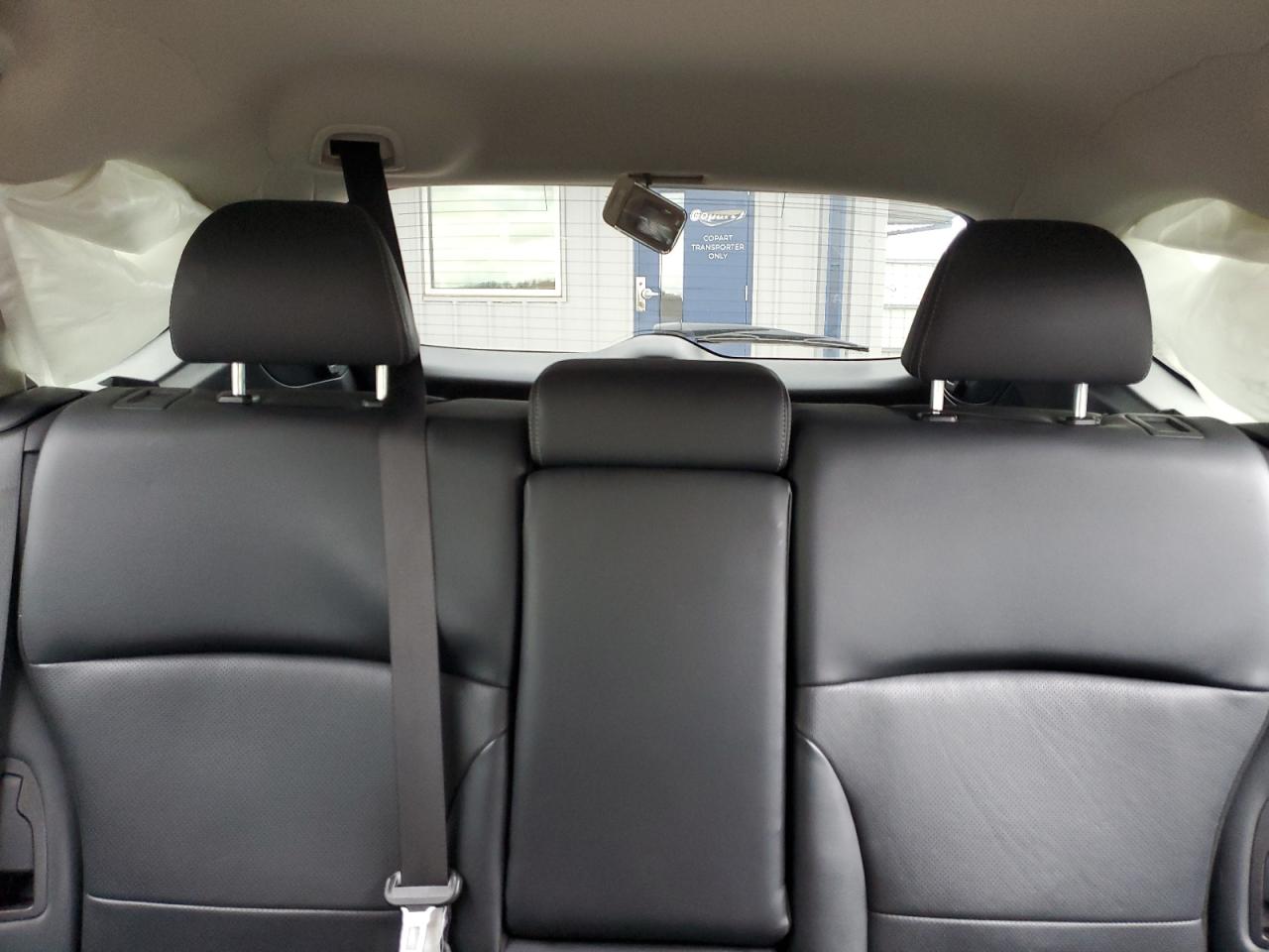 2017 Subaru Outback - Image 10