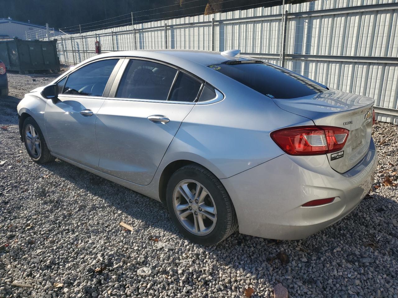 2016 Chevrolet Cruze - Image 2