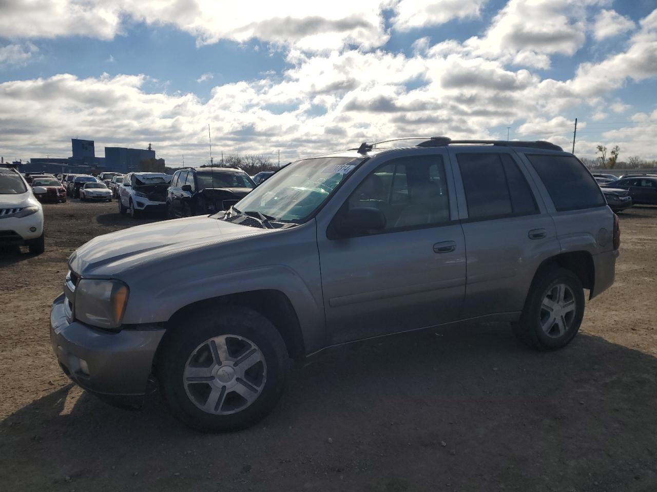 2007 Chevrolet TrailBlazer - Image 1