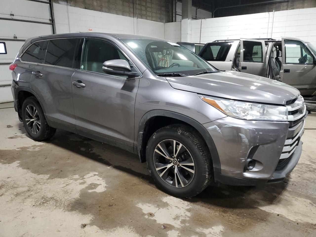 2019 Toyota Highlander - Image 4