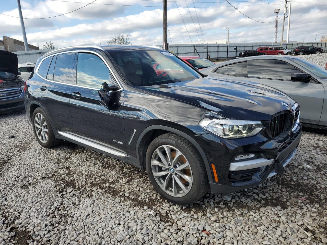 VIN 5UXTR9C58JLC75647 2018 BMW X3 no.4