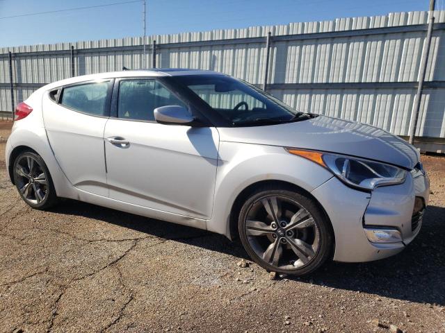  HYUNDAI VELOSTER 2016 Серебристый