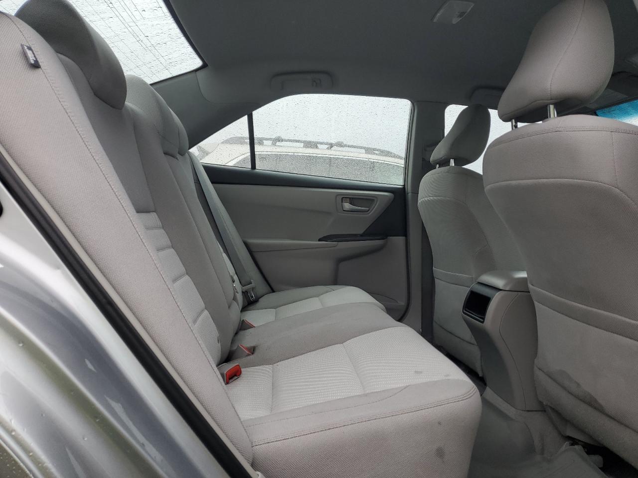 2015 Toyota Camry - Image 10
