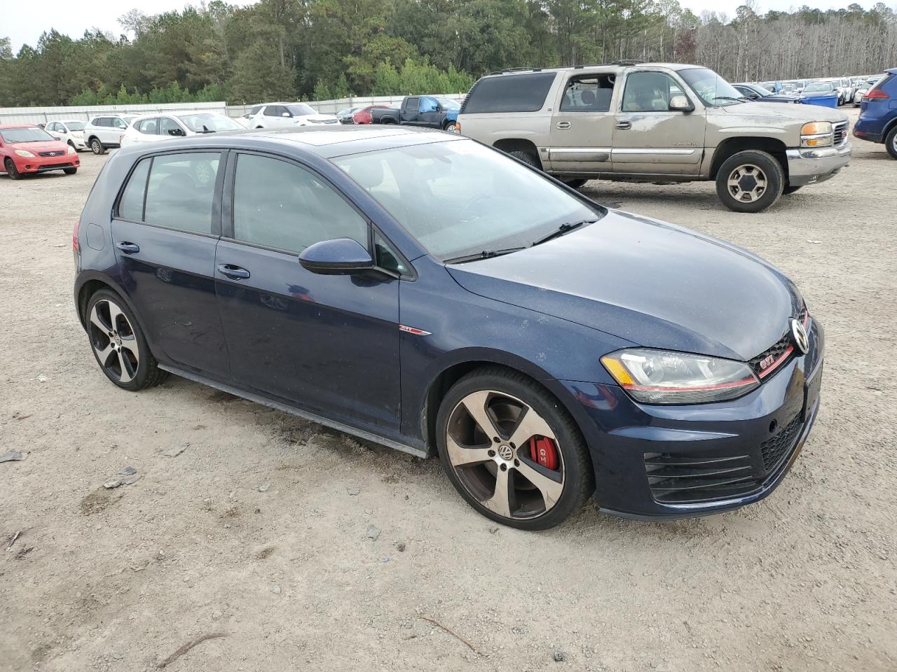 2017 Volkswagen GTI - Image 4