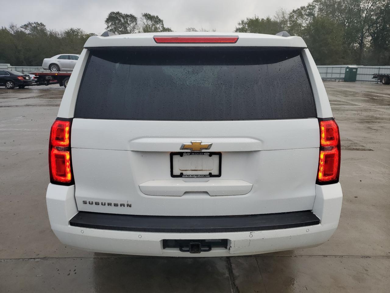 2019 Chevrolet Suburban - Image 6