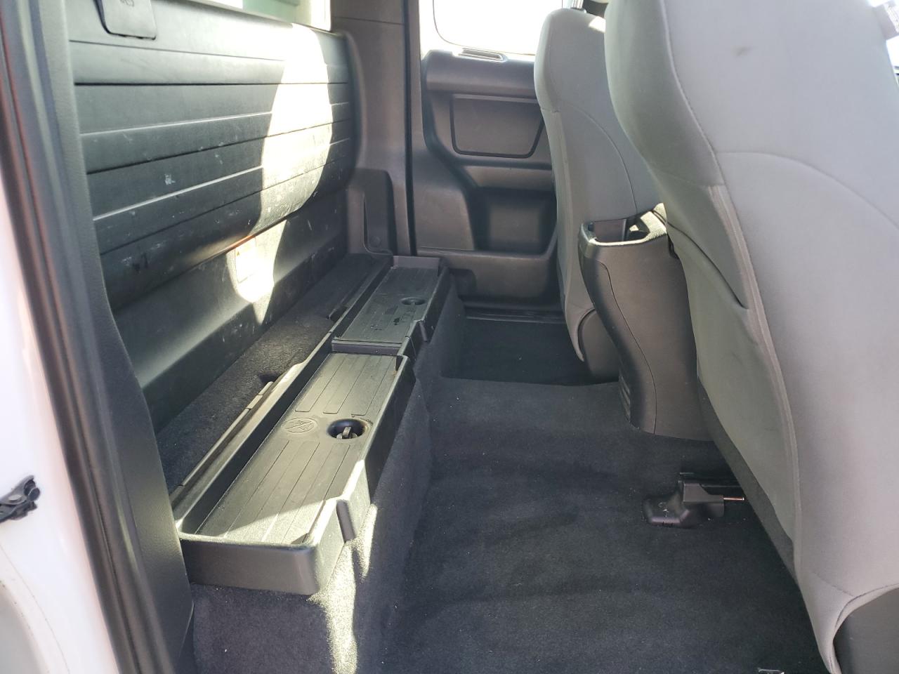 2018 Toyota Tacoma - Image 11