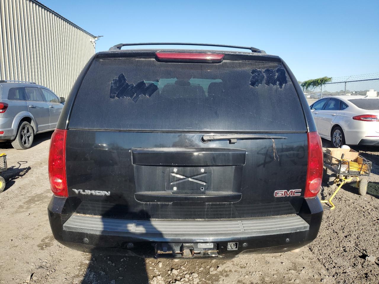 2008 GMC Yukon VIN: 1GKFC13058R120522 Lot: 80121984